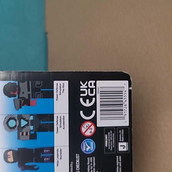 Roblox (Mia) Action figure - Picture 4 of 4